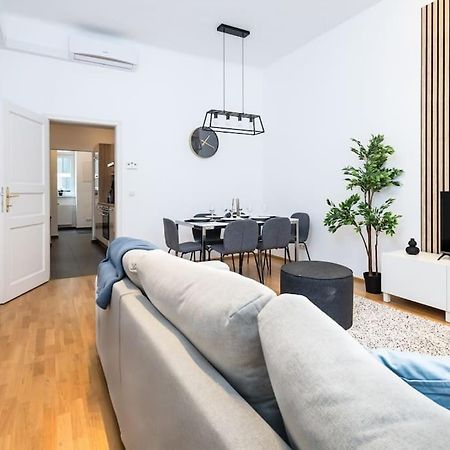 Orestaliving - Spacious 2Br On The Danube Canal Wenen Buitenkant foto